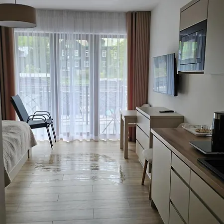 Willa Zacisze Szczawnica-Centrum Apart דירה *