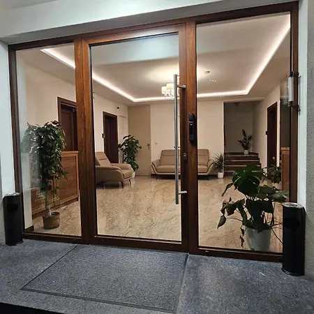 Willa Zacisze Szczawnica-Centrum Apart דירה *